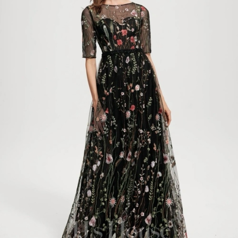 JJ’s House A-line Scoop Illusion Floor-Length Lace Evening Dress